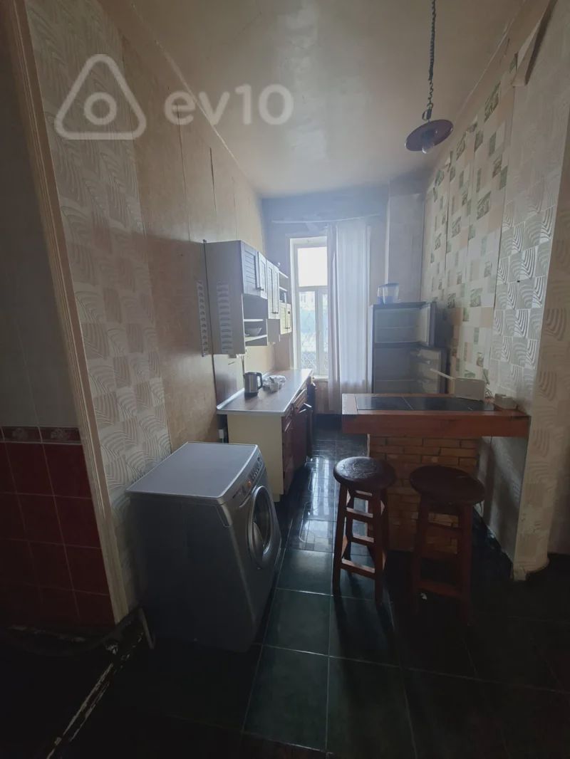 For sale: 1-room apartment (old building), 32 m² — Mənzil, Bakı (7)