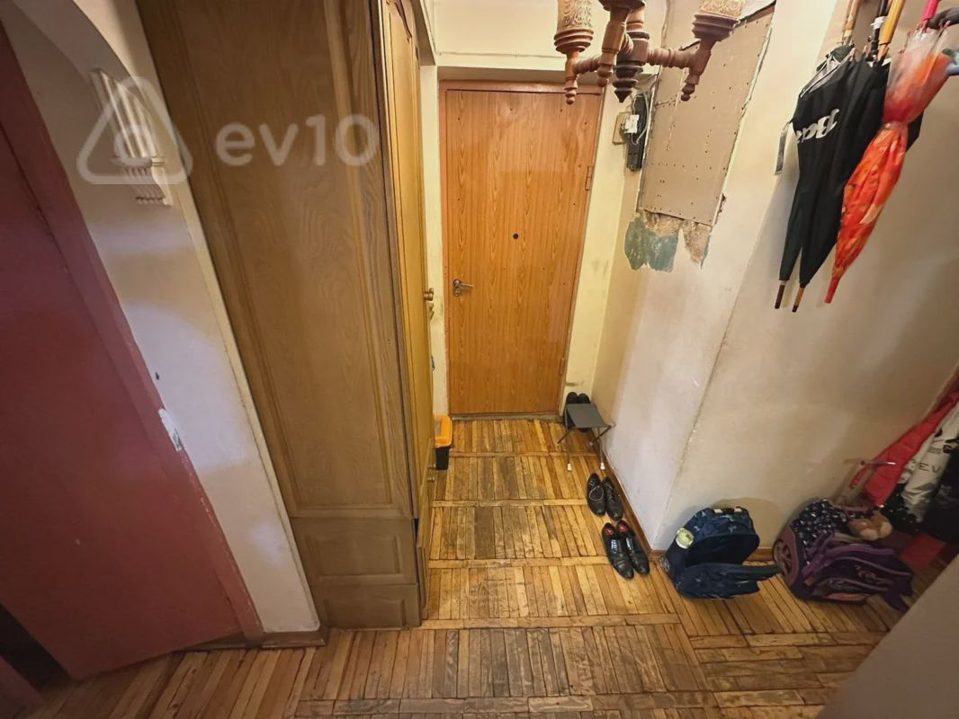For sale: 3-room apartment (old building), 85 m² — Mənzil, Bakı (9)