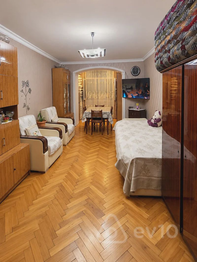 For sale: 3-room apartment (old building), 70 m² — Mənzil, Bakı (2)