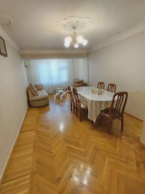 Satılır 3 otaqlı köhnə tikili 90 m², İnşaatçılar metrosu, Yasamal rayonu — 258 000 ₼ · 3 ოთახი · 90 m² · Baku, Yasamal · Daşınmaz əmlak Satılır 3 otaqlı köhnə tikili 90 m², İnşaatçılar metrosu, Yasamal rayonu — Baku