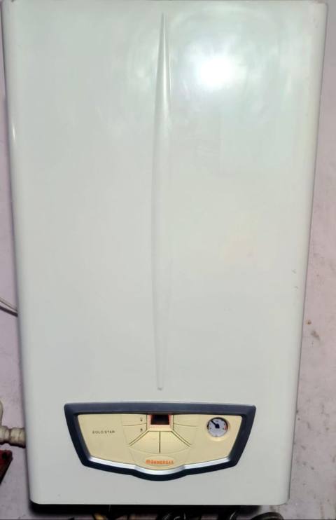 Kombi İmmergas 24 kilovat İtaliya istehsalı Tam işlək İsti suyuda — Sumgayit