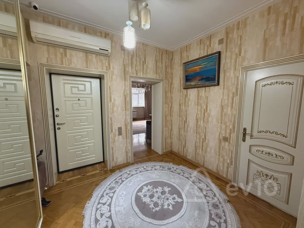For rent: 3-room apartment (old building), 110 m² — Mənzil, Bakı (10)