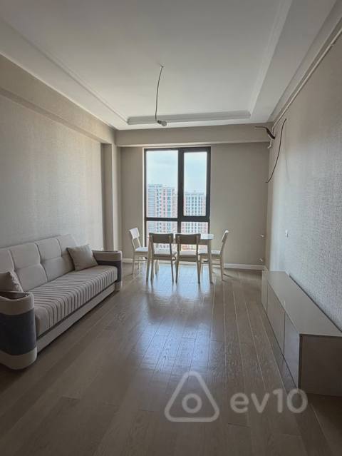 2 otaqlı mənzil, 49 m², musteqillik kucesi — kirayə — Баку