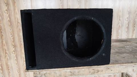 Avtomobil audio sistemi üçün subwoofer qutusu satılır. İdeal — 40 ₼ · Губа · Avtomobil akustikası Avtomobil audio sistemi üçün subwoofer qutusu satılır. İdeal — Губа