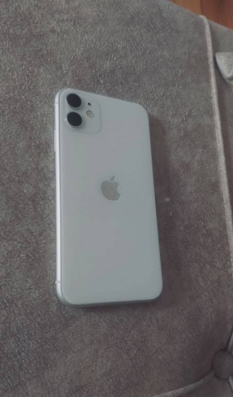 Apple iPhone 11, 4 GB