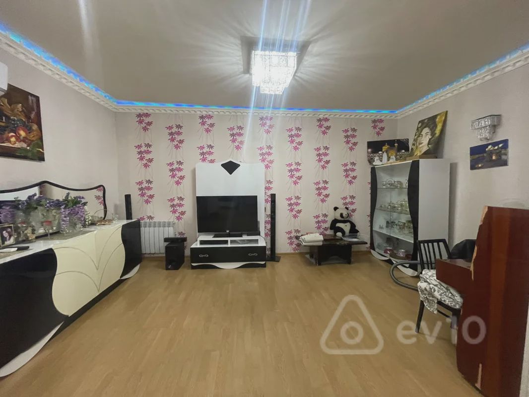 For sale: 4-room apartment (old building), 100 m² — Mənzil, Bakı (4)