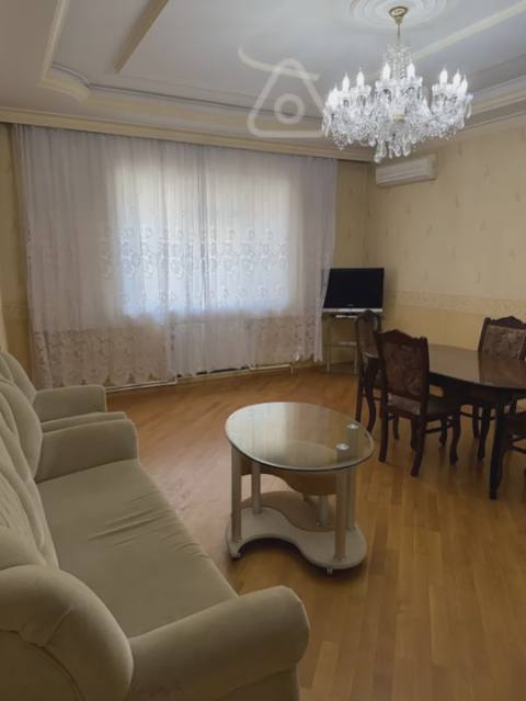 3 otaqlı mənzil, 170 m², Aşıq Molla Cümə küçəsi — kirayə — Bakı