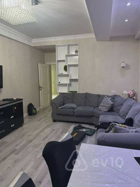 3 otaqlı mənzil, 120 m², Abbas Mirzə Şərifzadə küç — kirayə — ბინა