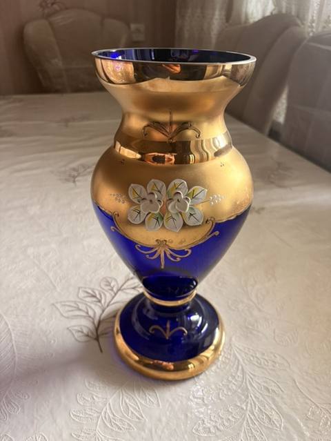 Bir vaza, Bogem şüşəsi — Khirdalan