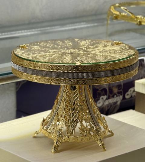 Tort və şiriniyyat qabı, rəng - Qızılı, Metal, Yaponiya — Ыдыс-аяқ және ас үй керек-жарақтары