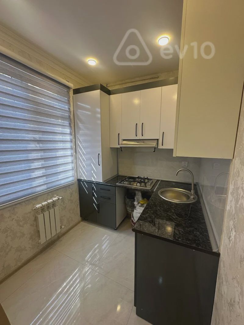 For sale: 2-room apartment (old building), 55 m² — Mənzil, Bakı (10)
