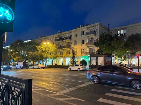 Satış: 3 otaqlı Köhnə tikili, 85 m², Yasamal rayonu — Baku