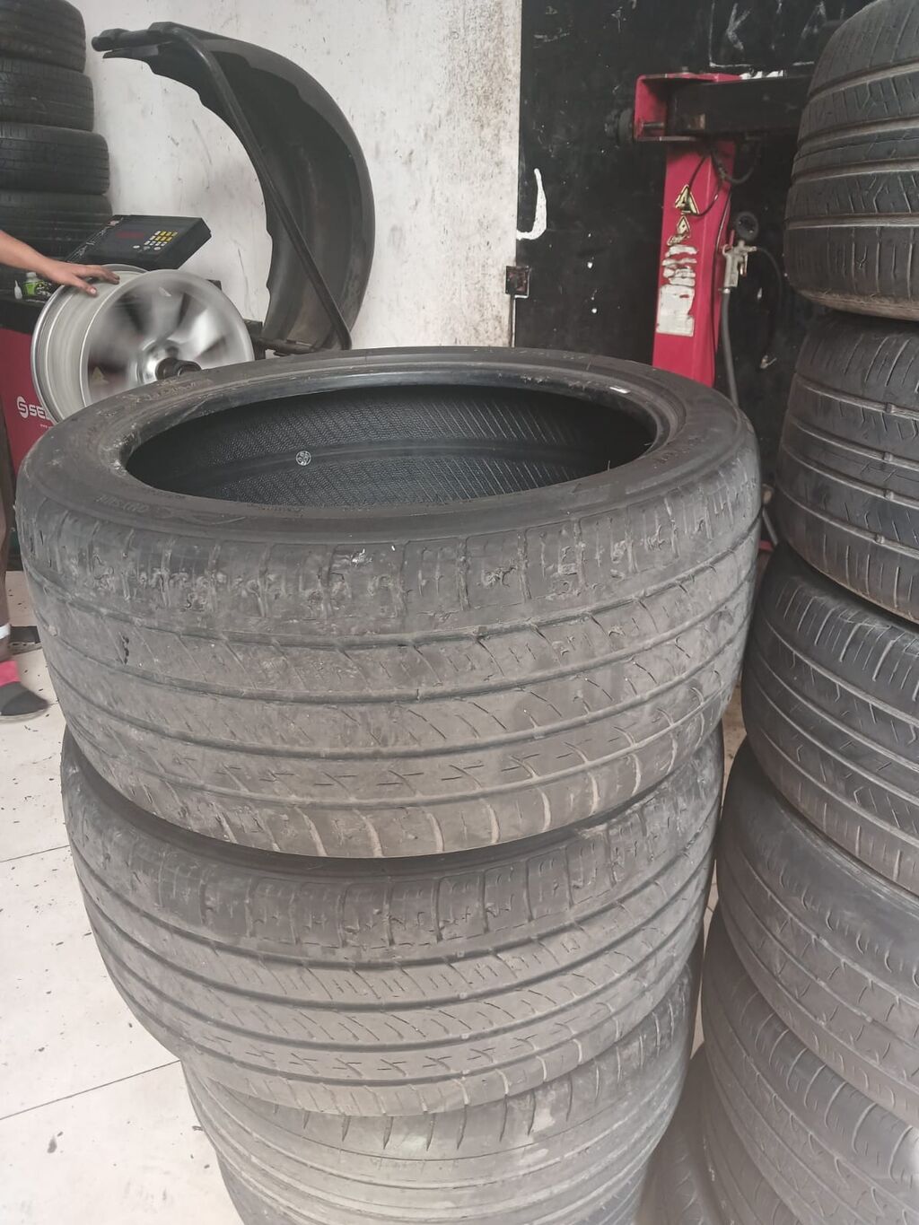 275 40 20 .islenmis 1 cut islenmis teker satlır — Şinlər, Bakı (2)