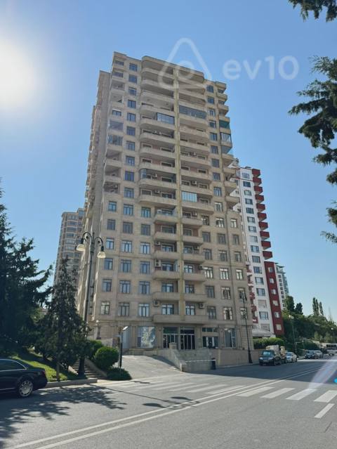 3 otaqlı mənzil, 100 m², Qurban Xəlilov küç. — kirayə — Баку