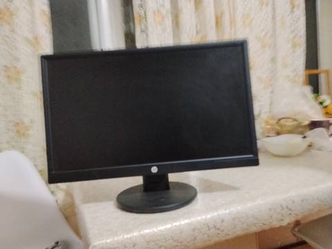 HP LED monitor - Ekran ölçüsü: təxminən 22-23 düym (16:9 nisbət) — Jeyranbatan
