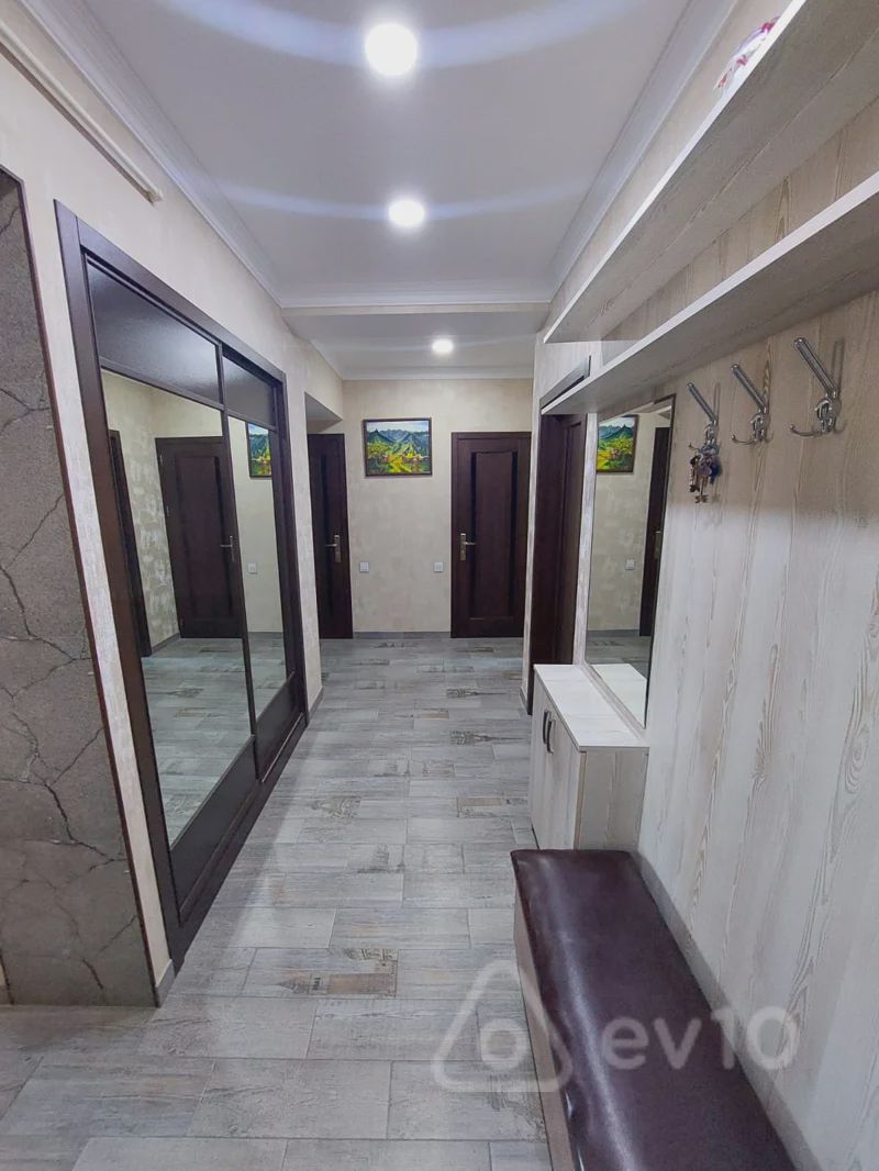 For sale: 4-room apartment (old building), 120 m² — Mənzil, Bakı (4)