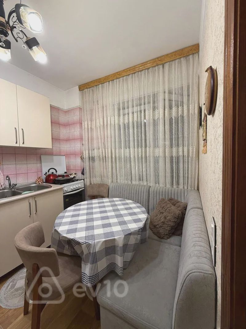 For sale: 2-room apartment (old building), 70 m² — Mənzil, Bakı (3)