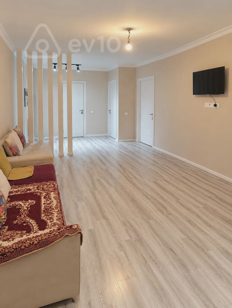 For sale: 3-room apartment (old building), 72 m² — Mənzil, Bakı (8)