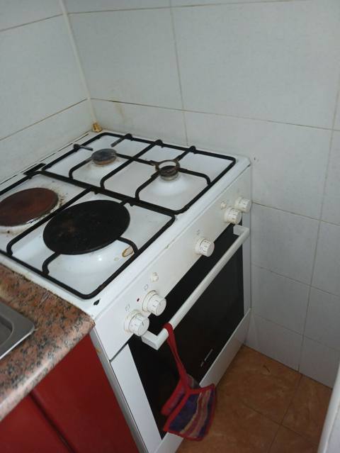 Qaz-elektrik qarışıq plitə və soba dəsti - Üst panel: 4 gözlü – 2 qaz — Bakı