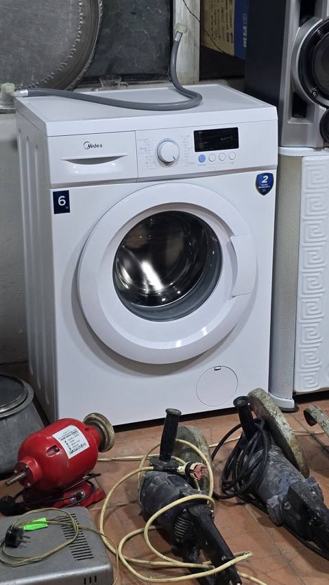 Midea önyükləməli paltaryuyan maşın - Yük həcmi: 6 kq (korpus — Губа