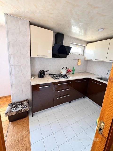 Satılır 3 otaqlı Bina evi menzil (Köhnə tikili), 70 m², Suraxanı rayonu — Şəbnəm xanim — Пәтер