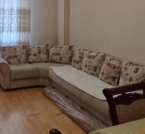 Künc divan *qiymət 350 azn* Yaxşı vəziyyətdə Açılan bazalı Ünvan — Baku