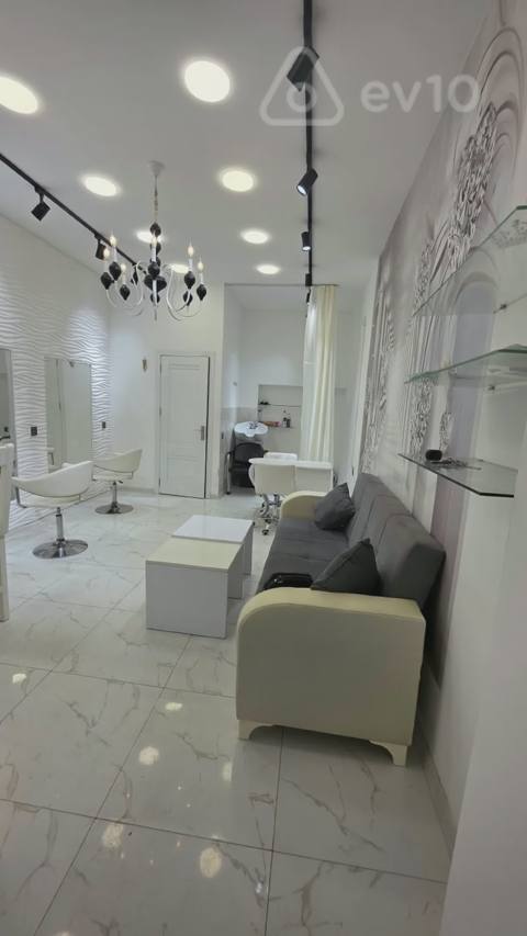 Obyekt, 35 m², Əhmədli metrostansiyası — kirayə — Uğur