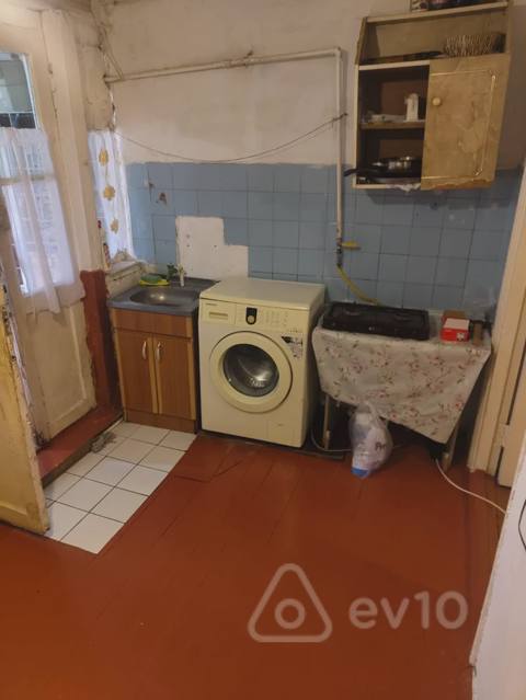 1 otaqlı həyət evi, 33 m², 28 May — kirayə — 400 ₼ · Bakı · Ev, villa 1 otaqlı həyət evi, 33 m², 28 May — kirayə — Bakı