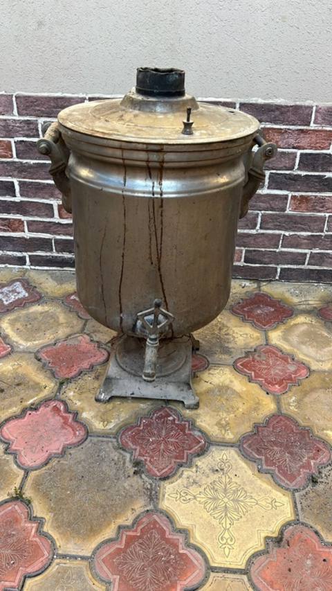 Böyük həcmli köhnə tip samovar 40 l çayxana qazanı - Material: metal — 750 ₼ · Baku · Samovarlar Böyük həcmli köhnə tip samovar 40 l çayxana qazanı - Material: metal — Baku