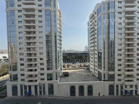 5 otaqlı mənzil, 312 m², Heydər Əliyev Pr — MetroCity