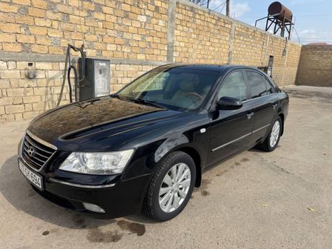 Hyundai Sonata: 2.4 l 2008 il Sedan — 14 300 ₼ · 2008 · 292 968 km · Cəlilabad · Avtomobillər Hyundai Sonata: 2.4 l 2008 il Sedan — Cəlilabad