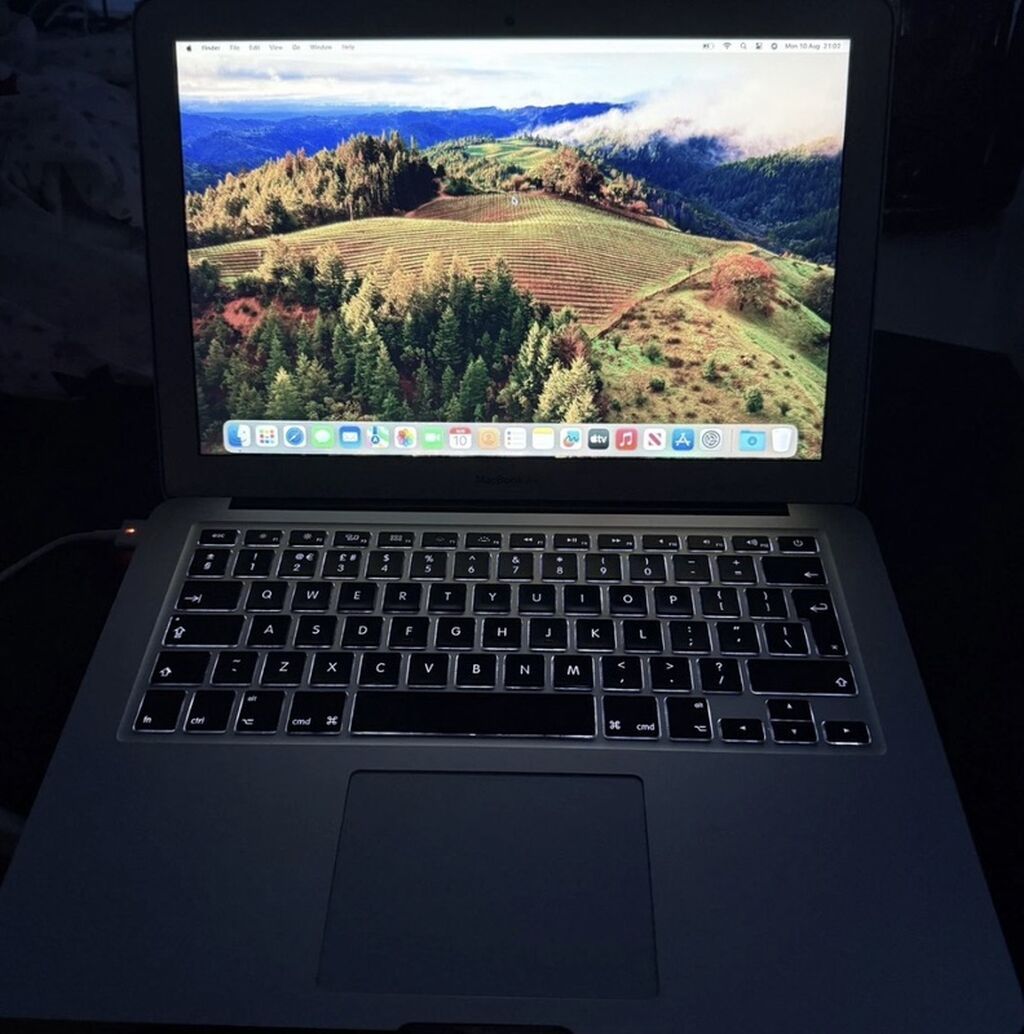 Texniki Göstəricilər: Prosessor: Intel Core i5 (1.3 GHz Dual-Core) — Apple Macbook, Bakı (2)