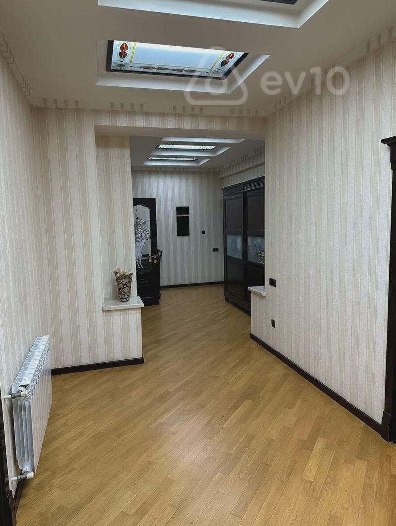 For sale: 4-room apartment (new building), 200 m² — Mənzil, Bakı (12)