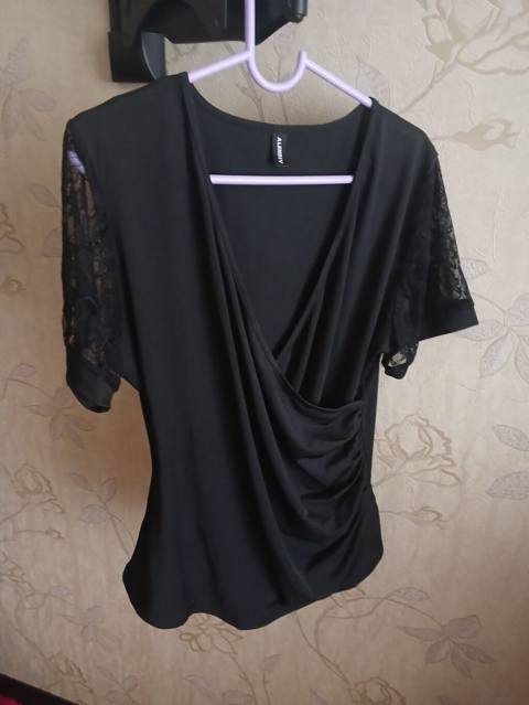Brend: Alendıv Model: Qara qadın bluzu - Rəng: Dərin qara - Dizayn — Орхан Гулиев