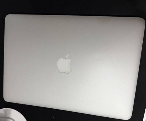 Texniki Göstəricilər: Prosessor: Intel Core i5 (1.3 GHz Dual-Core) — 350 ₼ · Баку · Apple Macbook Texniki Göstəricilər: Prosessor: Intel Core i5 (1.3 GHz Dual-Core) — Баку