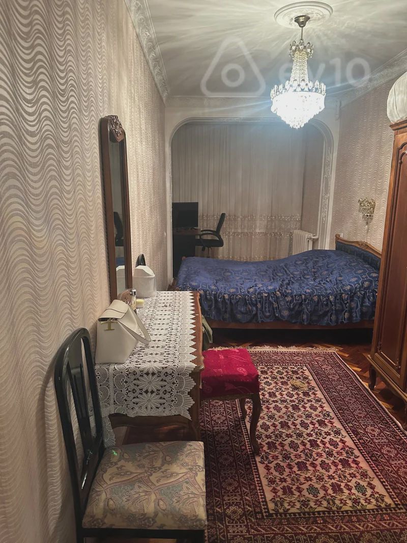 For sale: 3-room apartment (old building), 100 m² — Mənzil, Bakı (12)