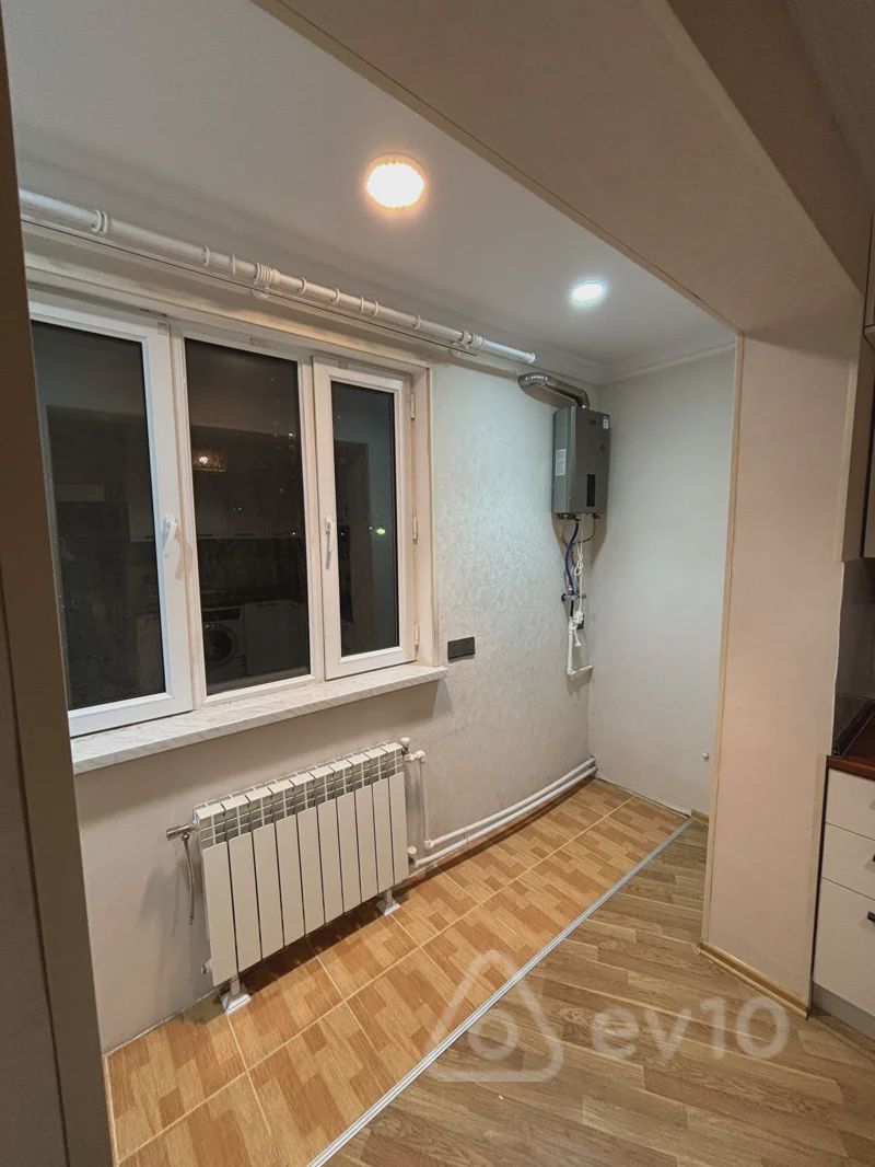 For rent: 2-room apartment (old building), 52 m² — Mənzil, Bakı (4)