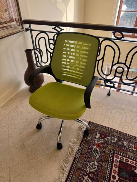 Ofis kreslosu + iş/gözəllik masası + tam boy güzgü dəsti - Ofis — Furniture