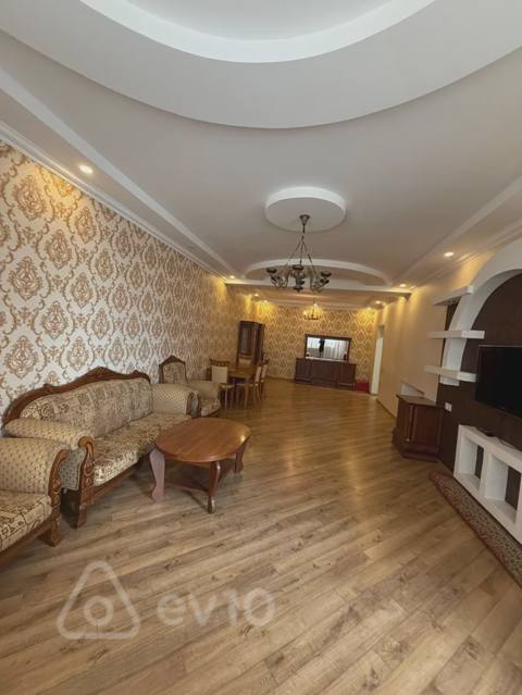3 otaqlı mənzil, 100 m², Bakı, Cəfər Xəndan küç.42 — kirayə — Баку