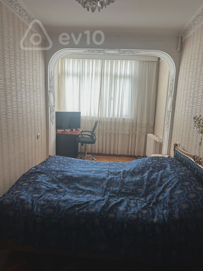 For sale: 3-room apartment (old building), 100 m² — Mənzil, Bakı (5)