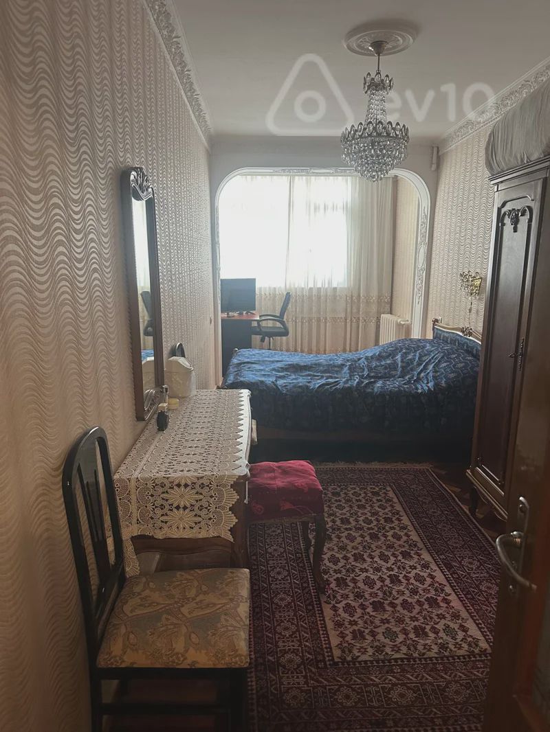 For sale: 3-room apartment (old building), 100 m² — Mənzil, Bakı (8)