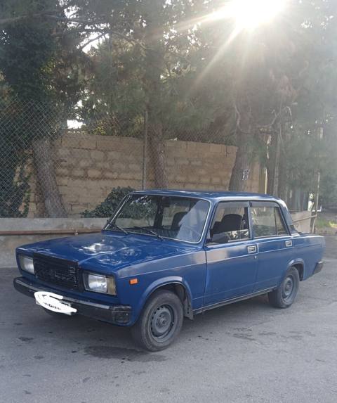 VAZ 2107 sedan – mavi rəng, arxaötürücülü, klassik kuzov. - Kuzov: 4 — 4 000 ₼ · Баку · Avtomobillər VAZ 2107 sedan – mavi rəng, arxaötürücülü, klassik kuzov. - Kuzov: 4 — Баку