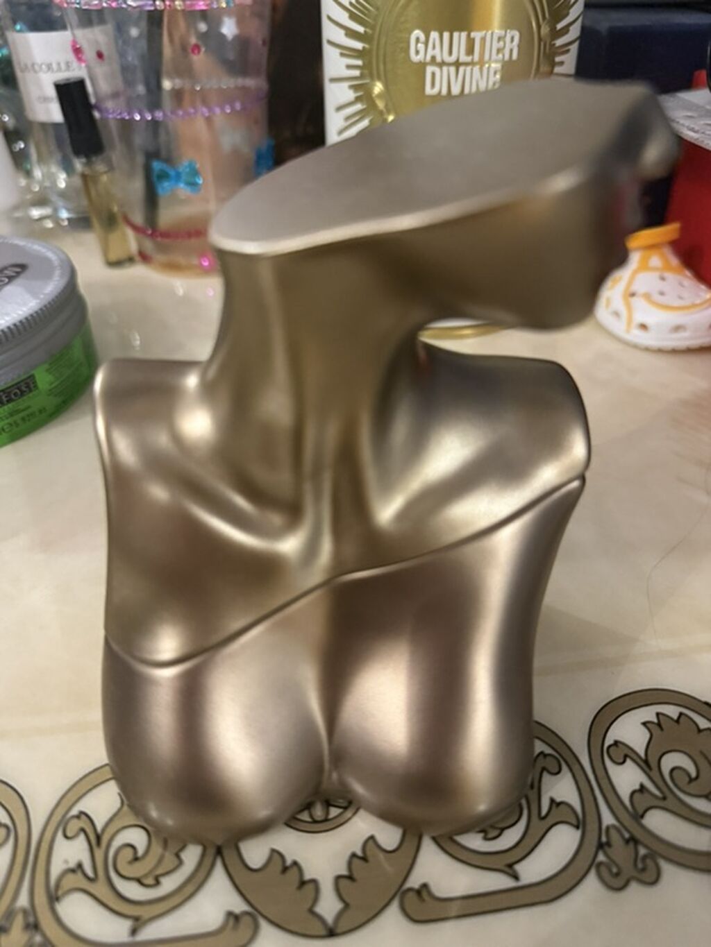 Məhsul: “Eilish” Eau de Parfum – Billie Eilish imzalı ətir Təsvir — Ətir, Bakı