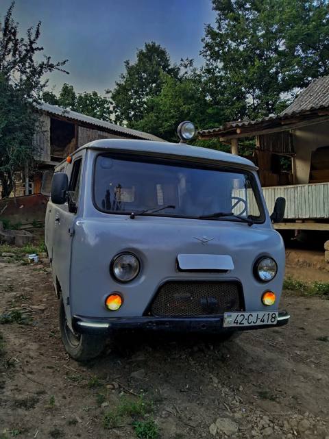 UAZ-452 “Buxa” mikroavtobus - Kuzov: ağ rəngli, ikiqat arxa qapı, ön — Masally