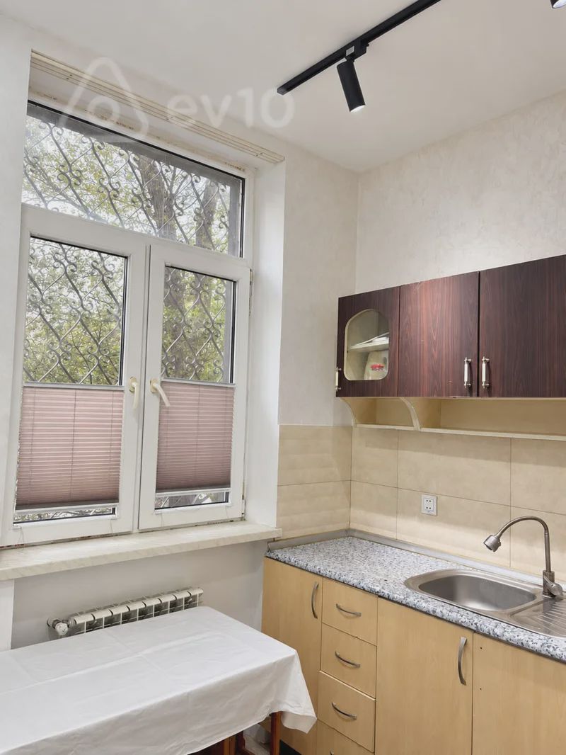 For sale: 1-room apartment (old building), 39 m² — Mənzil, Bakı (5)