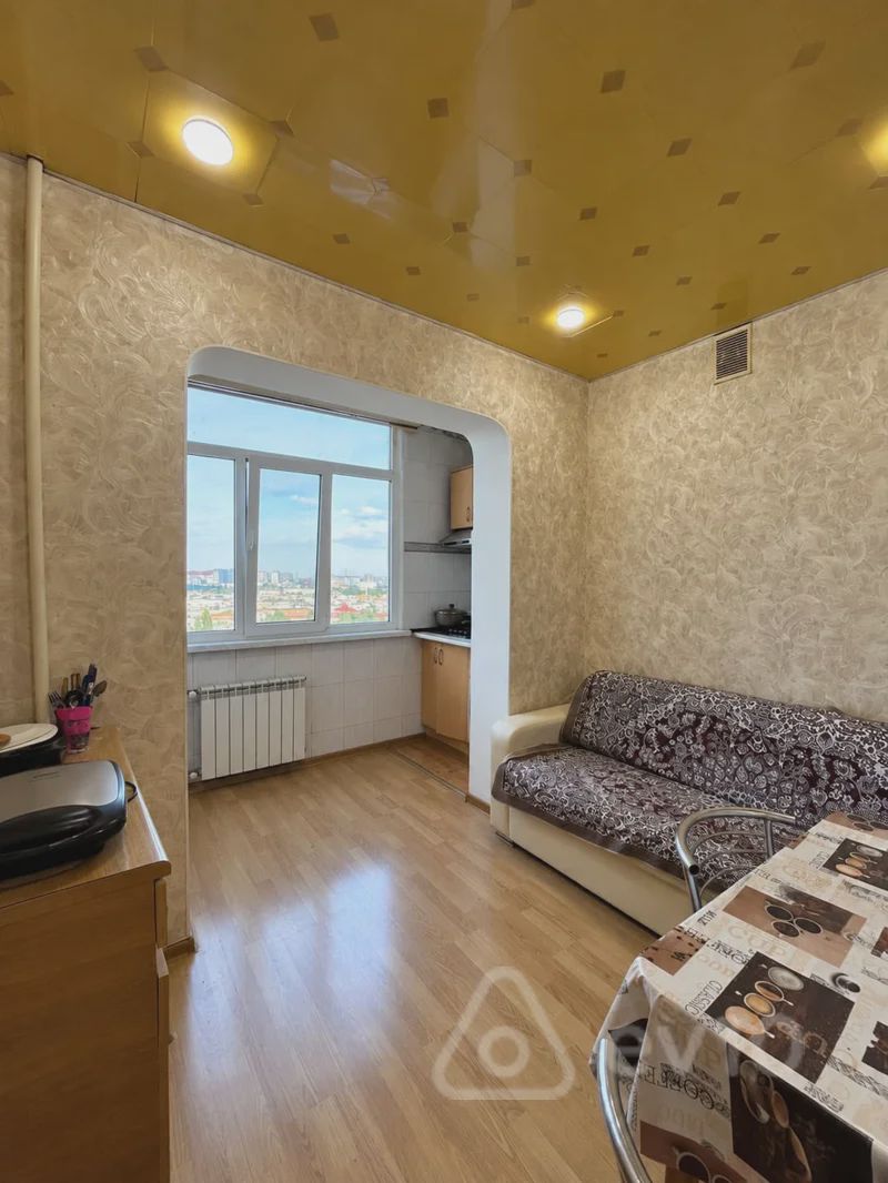 For sale: 2-room apartment (old building), 65 m² — Mənzil, Bakı (7)