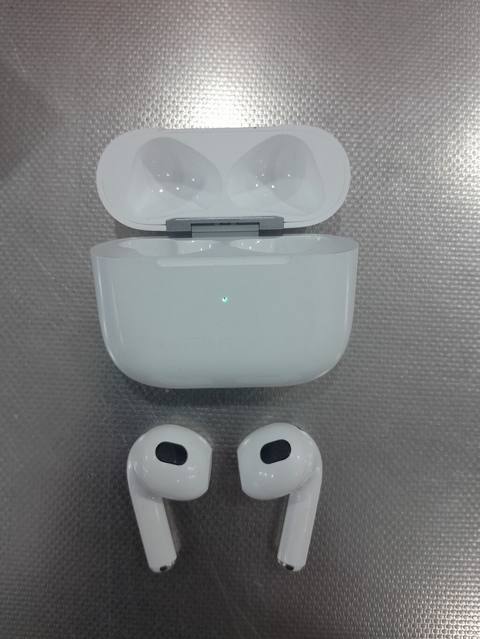 Apple AirPods (3-cü nəsil) simsiz qulaqlıq dəsti - Dizayn: Qısa — Account 16439790 — Наушники