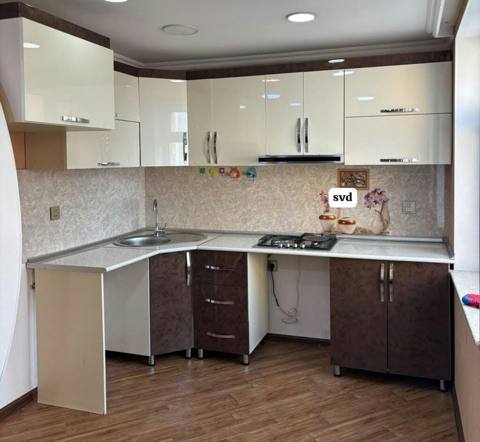 Metbex mebeli 146/260 ölçü Qaz, moyka asperator üstünde verilir — Baku