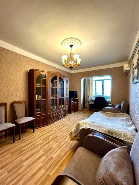 Satılır 2 otaqlı köhnə tikili 65 m² — Bakı