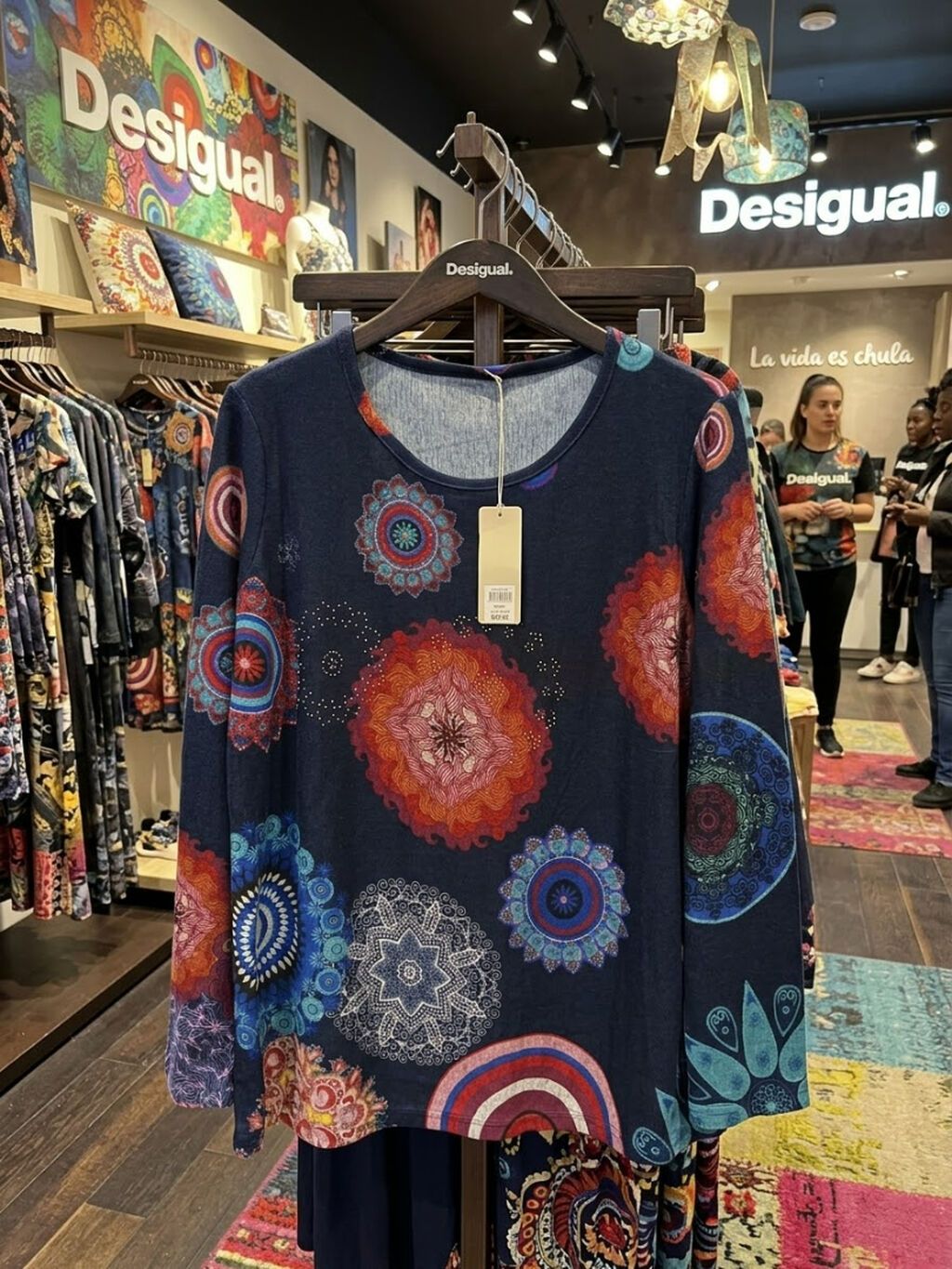 Sviter, XL — Coqlular və səvətşər, Bakı (2)